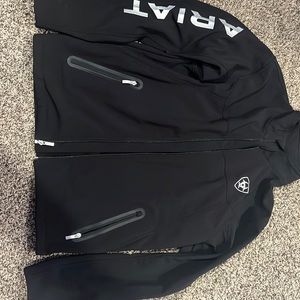 Ariat softshell jacket worn a couple times nothing ripped broken, good condition